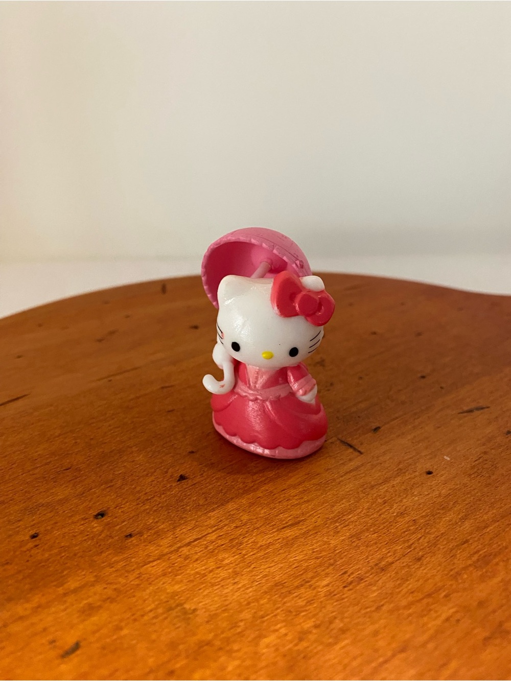 Hello Kitty Pink Dress & Bonnet Mini Figurine